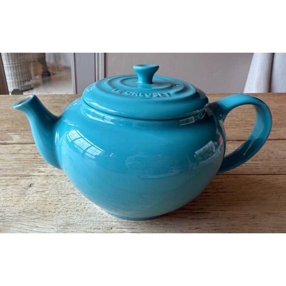 NEW Le Creuset Stoneware Large Round 44oz Teapot w/Infuser Turquoise Bl… - Picture 5 of 15